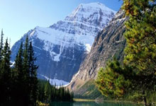 PG模拟器官网：范巴斯滕：我不是皇马或马竞球迷，但阿尔瓦雷斯只触球一次.